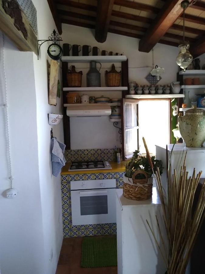 Il Corbezzolo Suite Appartament Castelluzzo Bagian luar foto